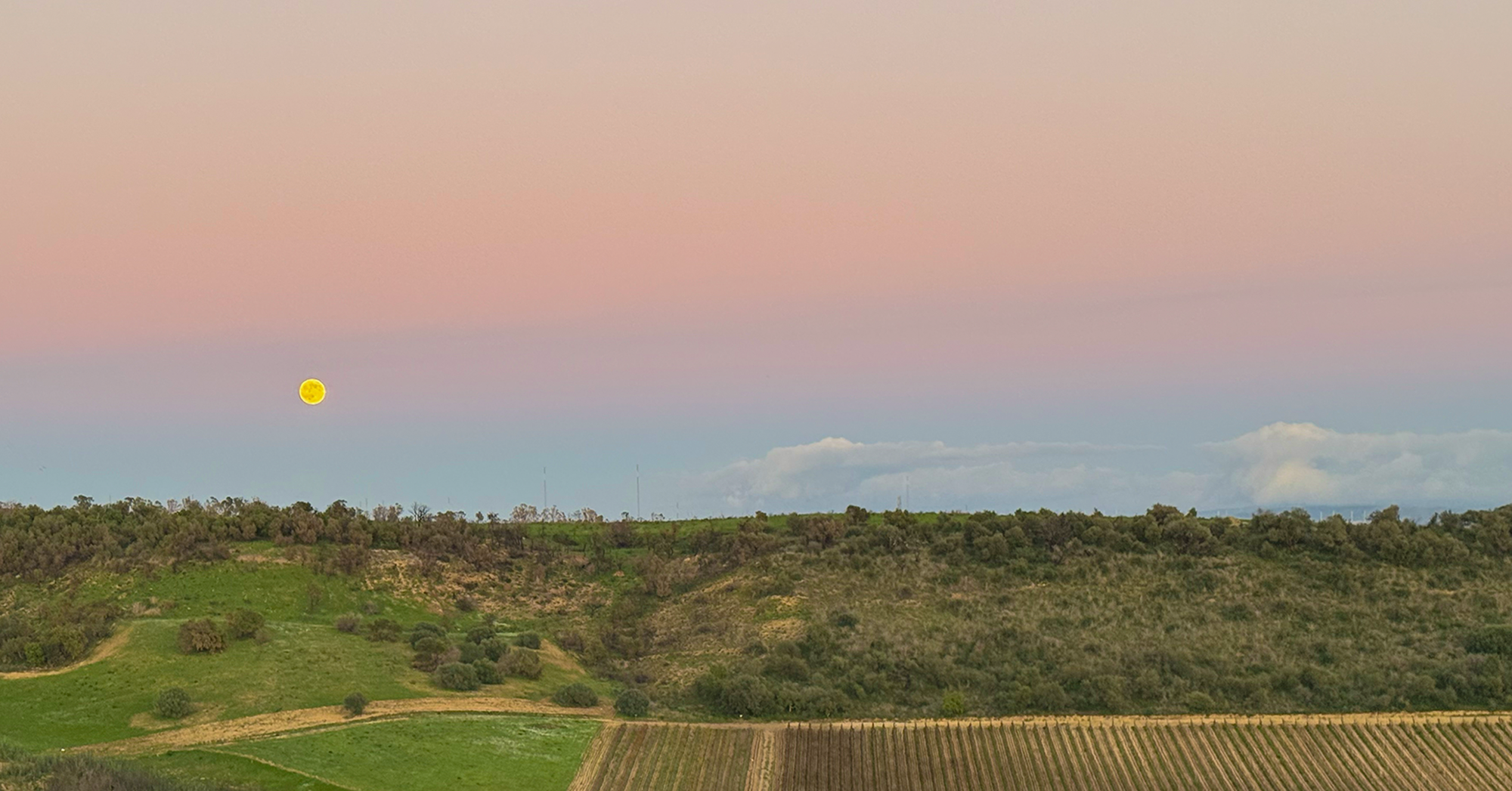 full moon in sicily