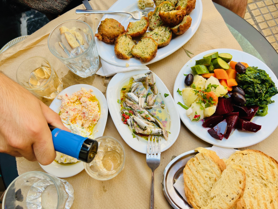 eating in athens